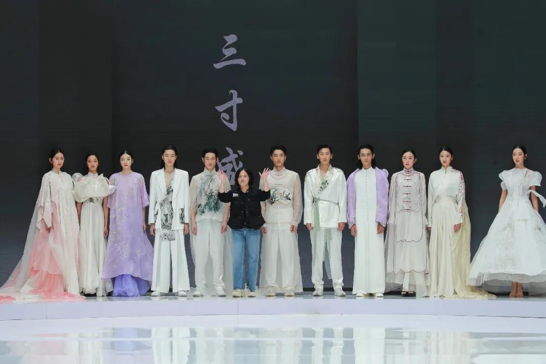 7、彼岸 三寸盛京.jpg