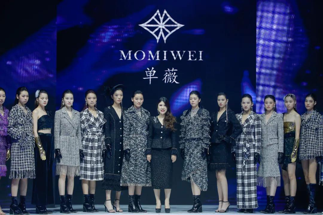 15、COCOON BREAKING 单薇.jpg