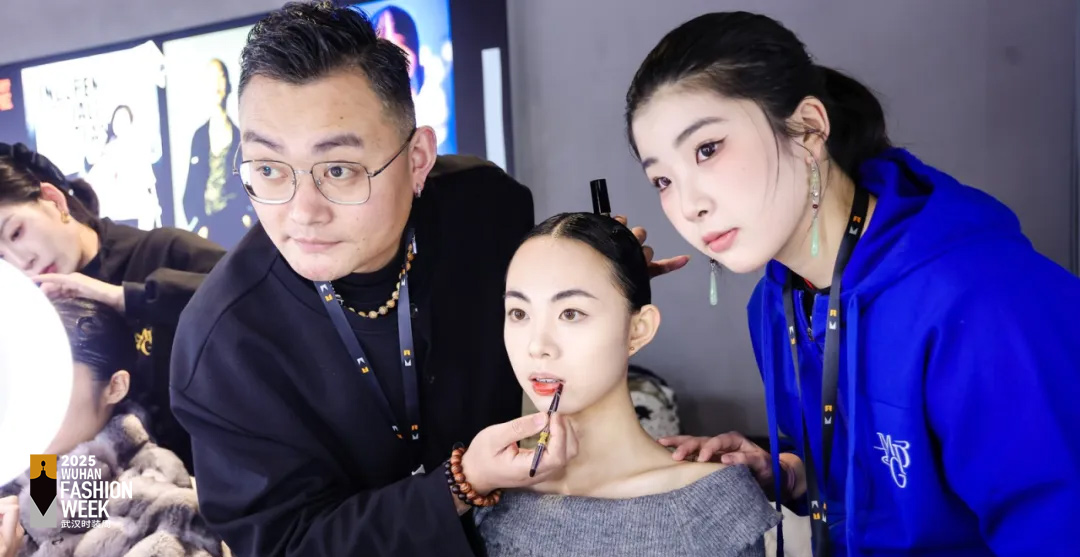 武汉毛戈平化妆造型团队：塑写2025武汉时装周时尚新纪元